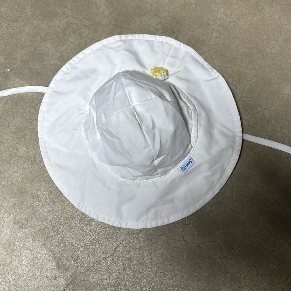 iPlay baby 0-6 month sun hat UPF 50+